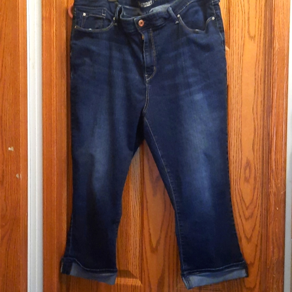 Ladies Dark Blue Stretchy Levi's Capri Pants Sz 22 - W36, Signature Modern Capri